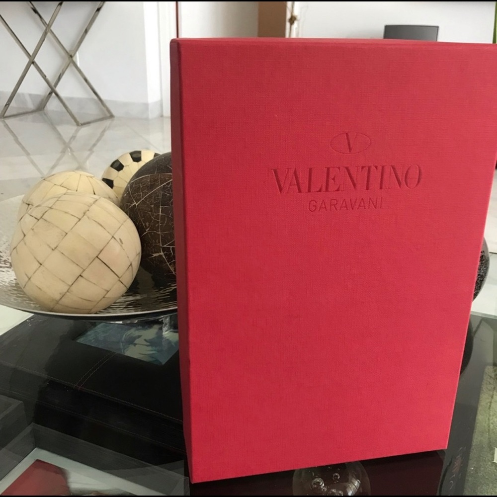 AUTH VALENTINO GARAVANI RED SHOE BOX - Picture 7 of 8